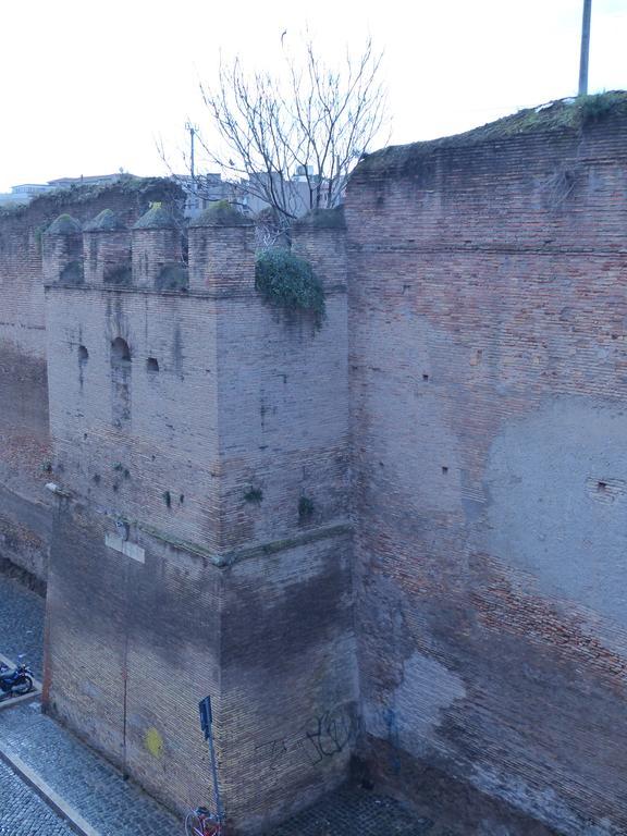 Between Termini&Colosseo Rome Buitenkant foto